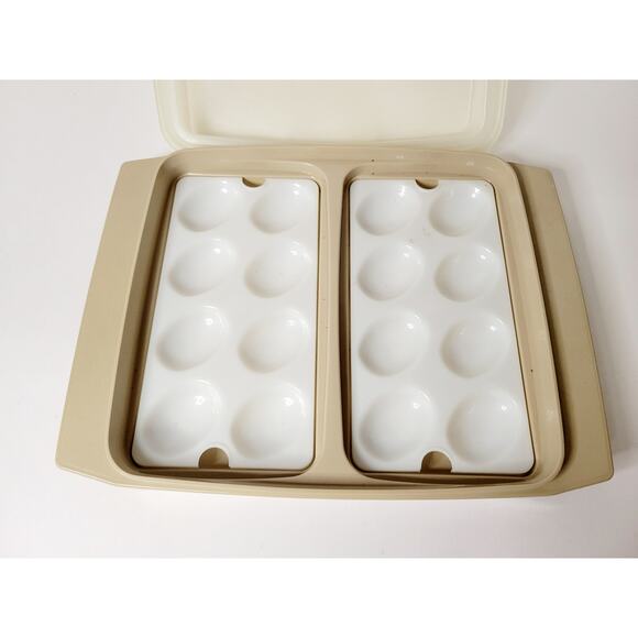 Vintage Tupperware Deviled Egg Serving Tray w/ Inserts and Lid - Tan and White - Picture 5 of 6